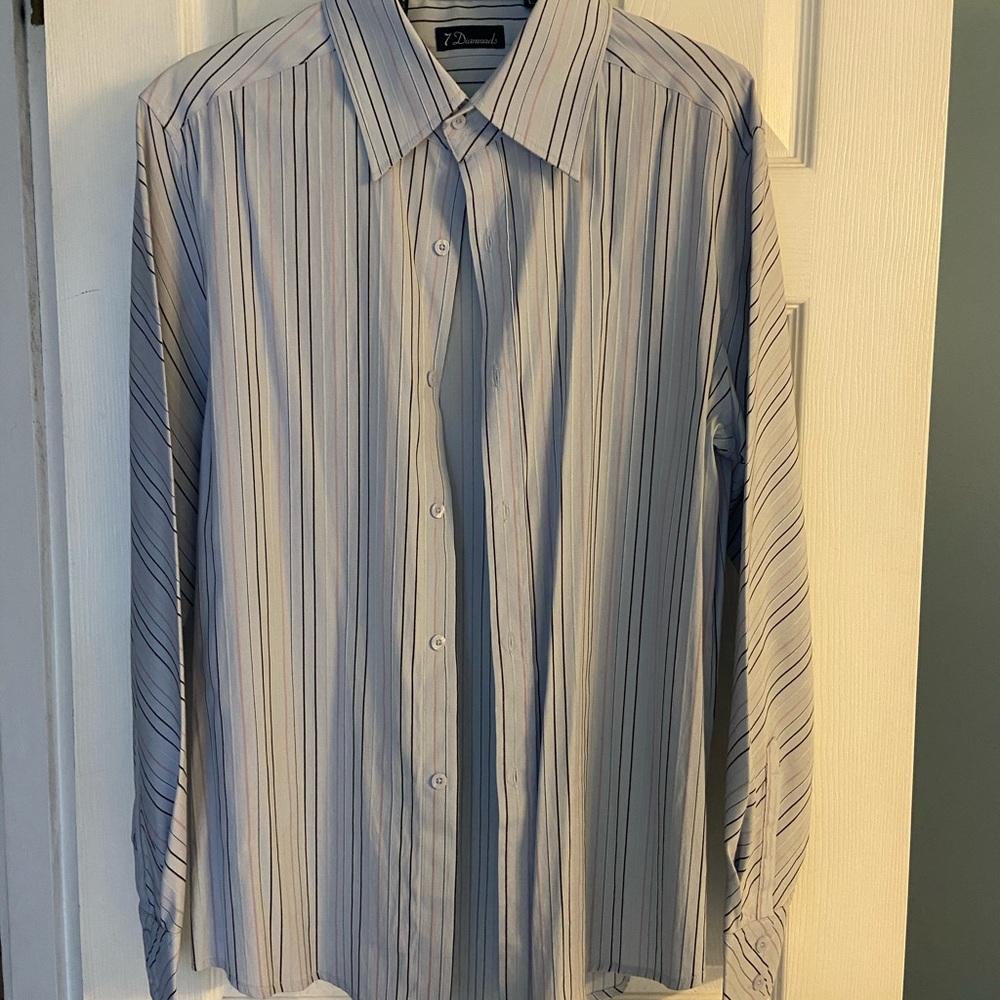 EUC light blue stripe 7 Diamonds men’s dress shirt